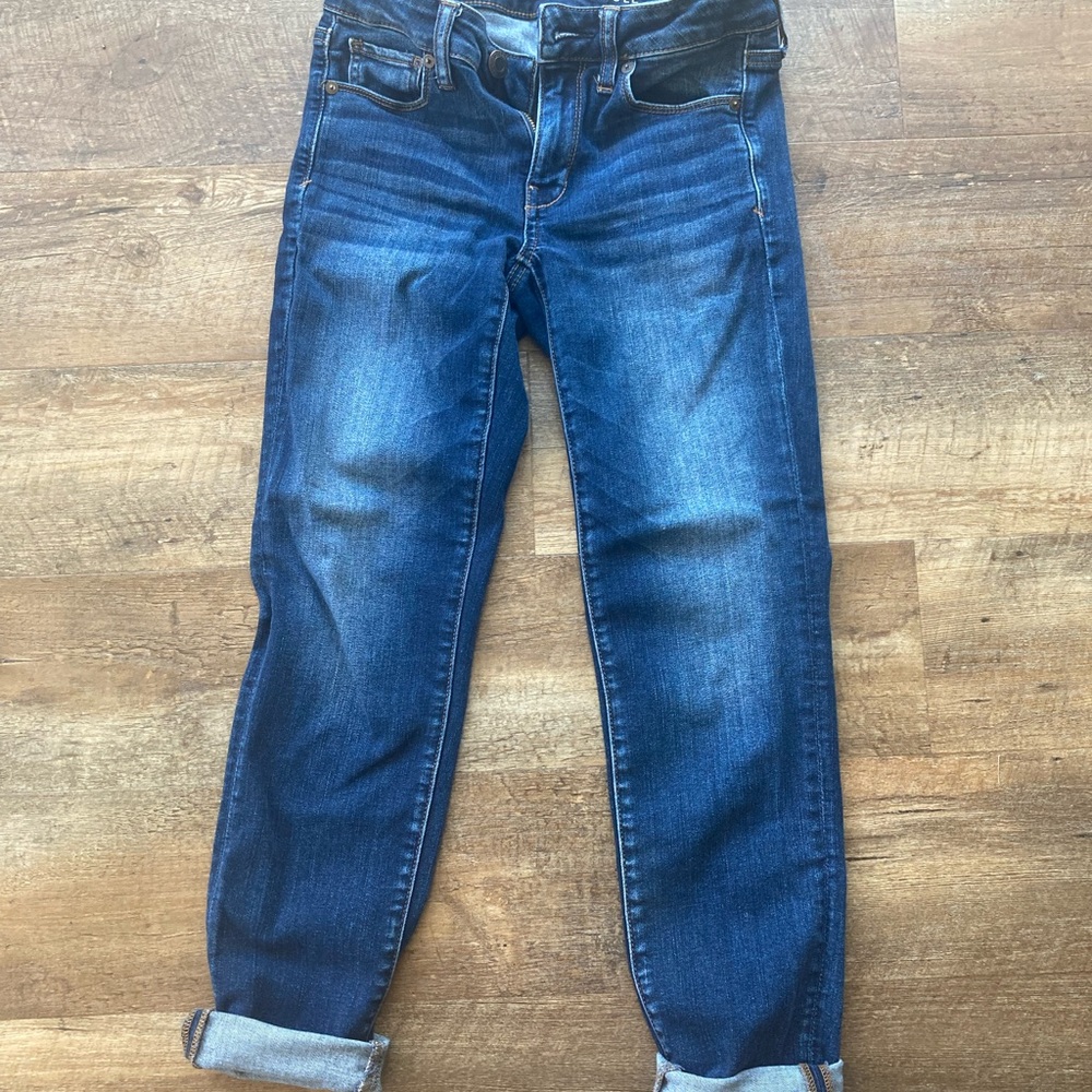 American Eagle next level stretch cropped jeans size 4 short